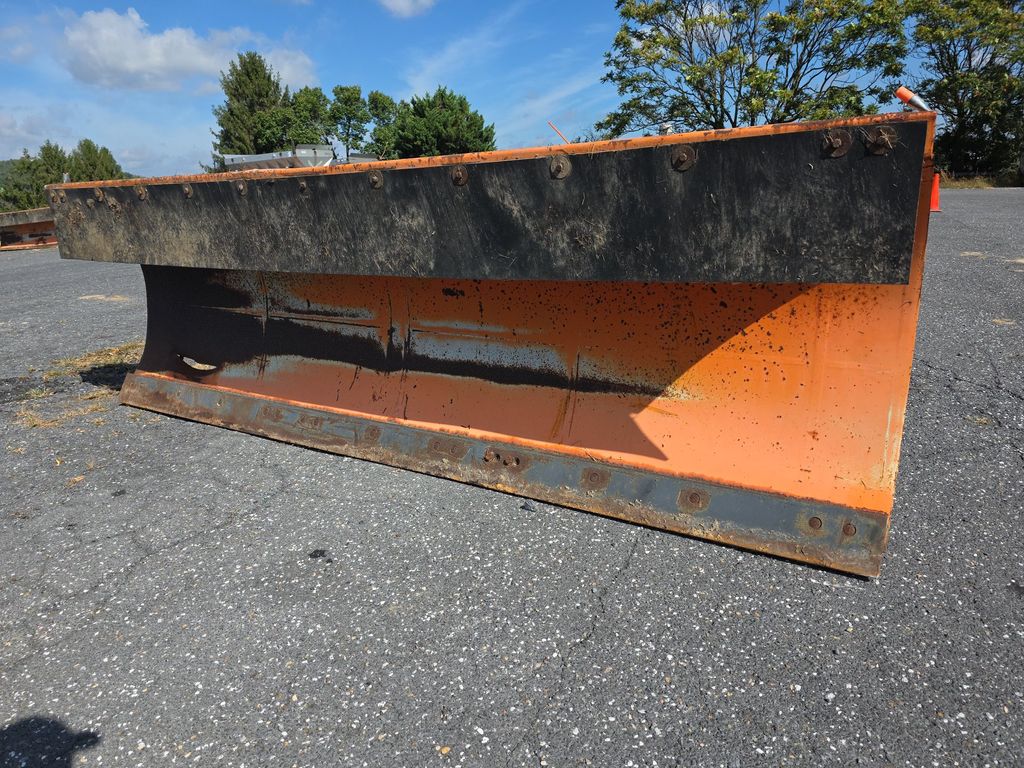2014 Valk RV112116 Snowplow photo