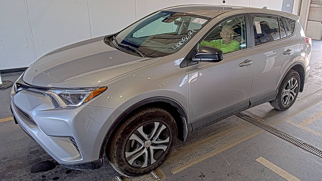 2018 Toyota RAV4 LE photo