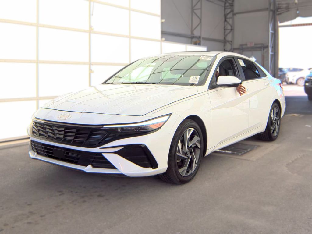 2025 Hyundai Elantra SEL Conven photo