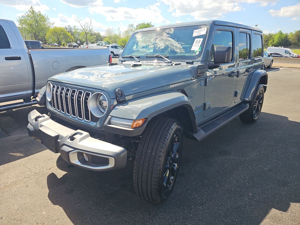 2025 Jeep Wrangler Sahara photo