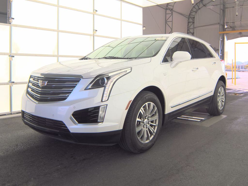 2018 Cadillac XT5 Luxury AWD photo