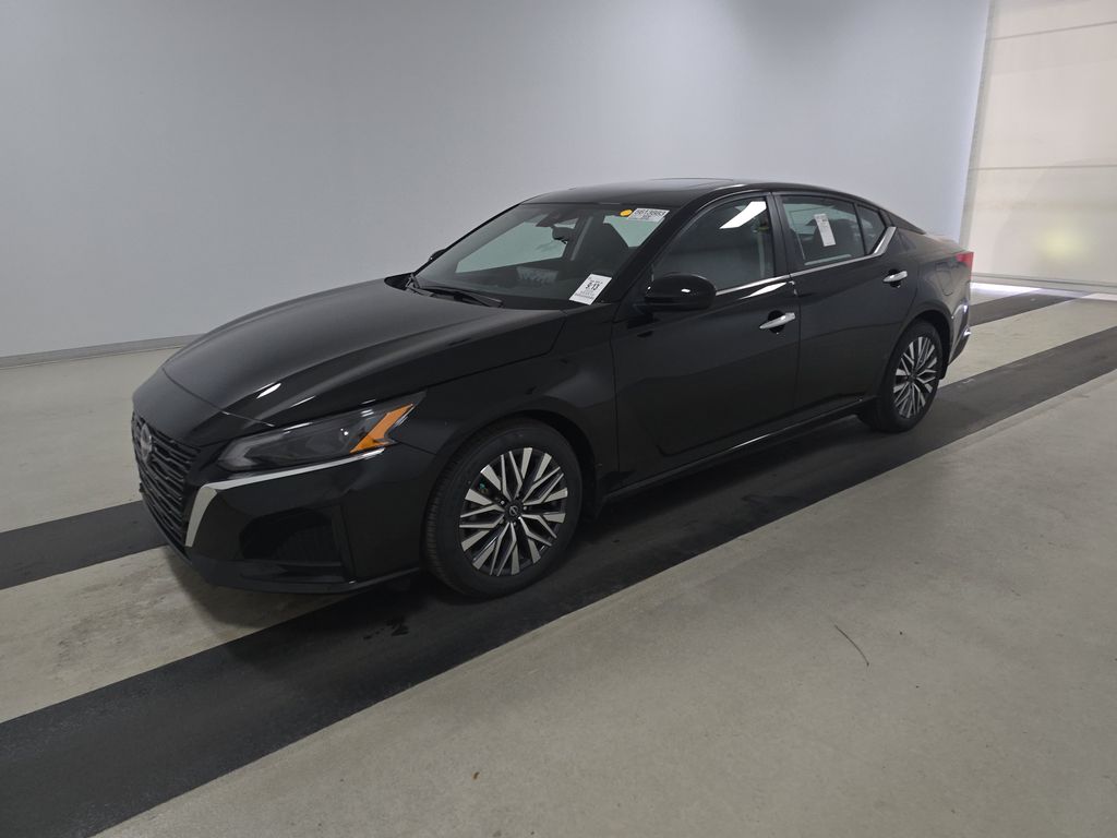 2025 Nissan Altima SV photo