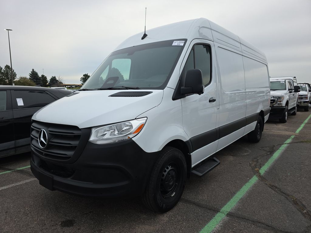 2025 Mercedes-Benz SPR 2500 Cargo photo