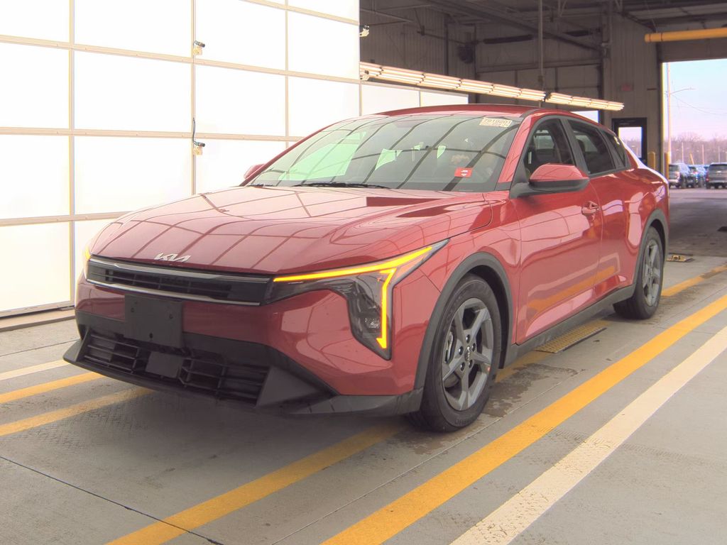 2025 Kia K4 LXS photo