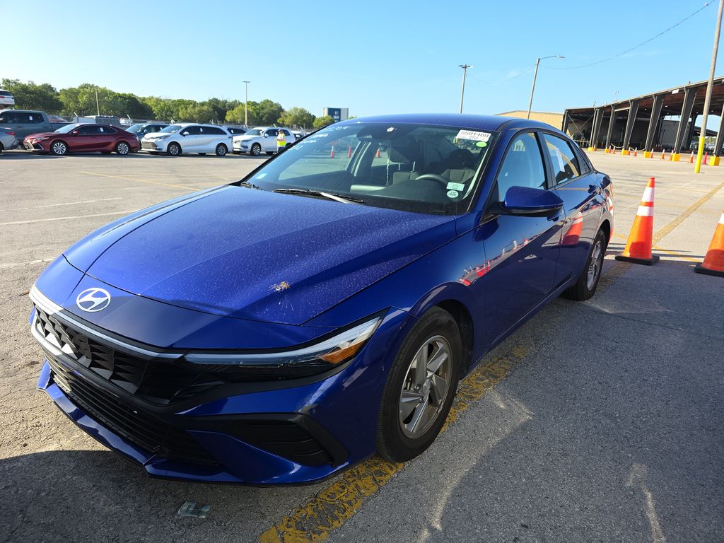 2025 Hyundai Elantra SE photo
