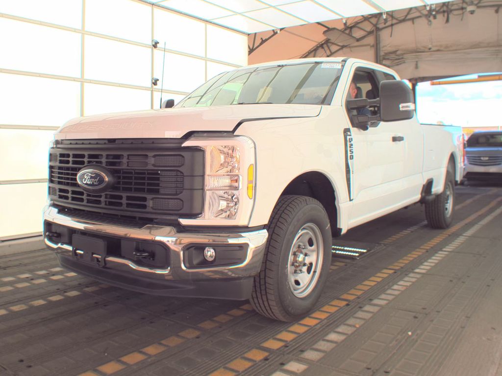 2025 Ford F-250 XL photo