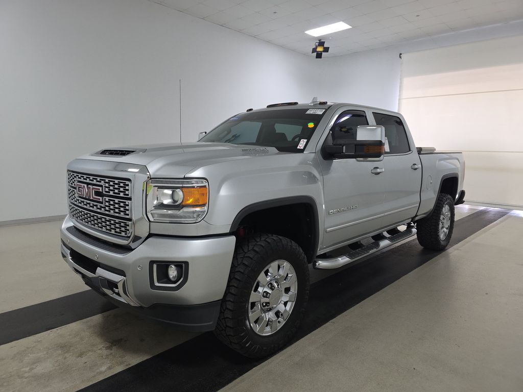 2018 GMC Sierra 2500HD Denali photo