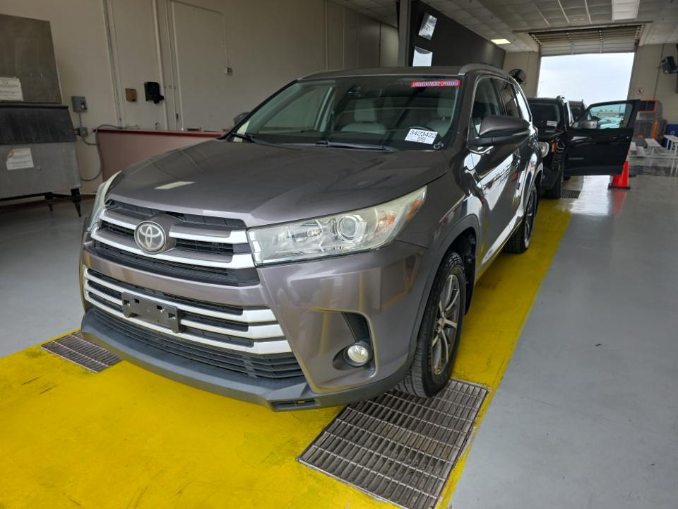 2018 Toyota Highlander XLE photo