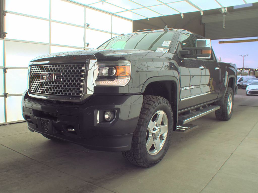 2015 GMC Sierra 2500HD Denali photo