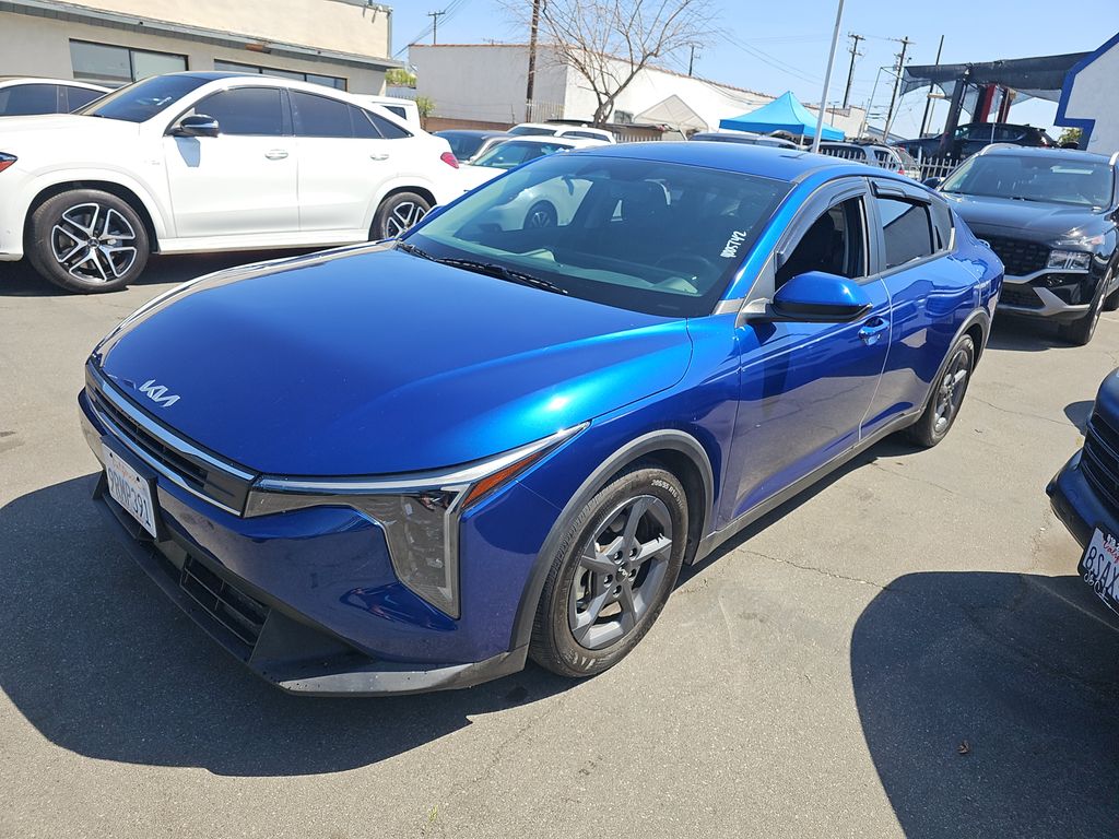 2025 Kia K4 LXS photo