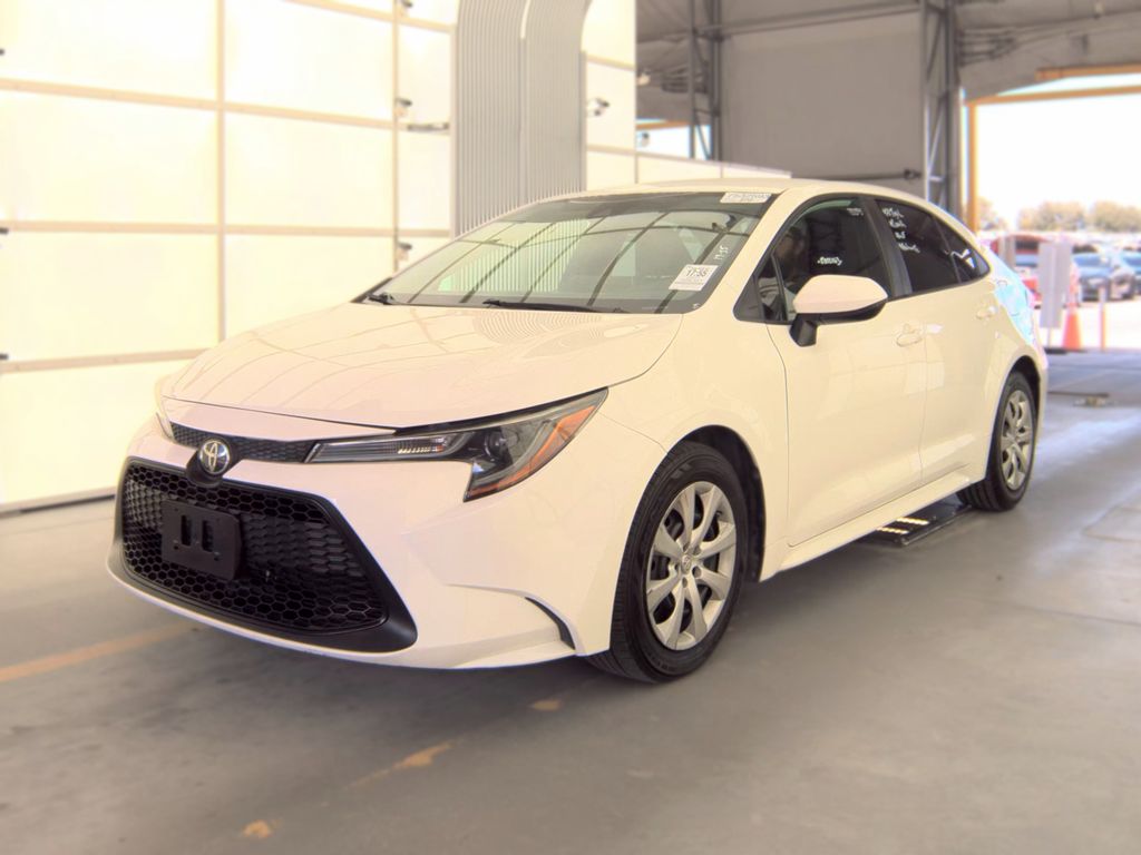 2021 Toyota Corolla LE photo