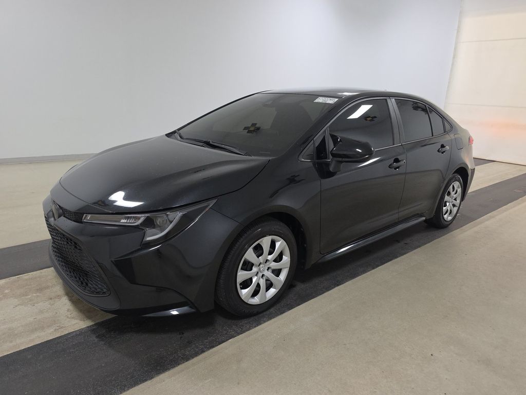 2021 Toyota Corolla LE photo