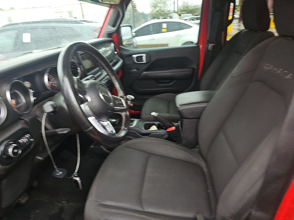 2021 Jeep Wrangler Sahara photo