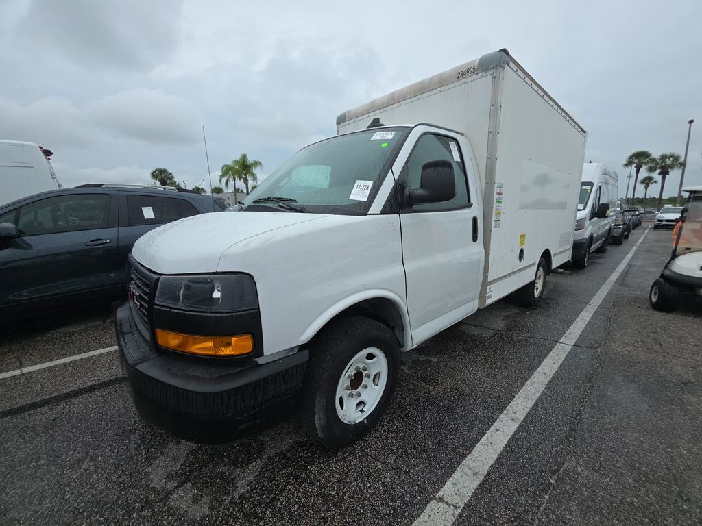 2021 GMC G3500 Cutawy photo