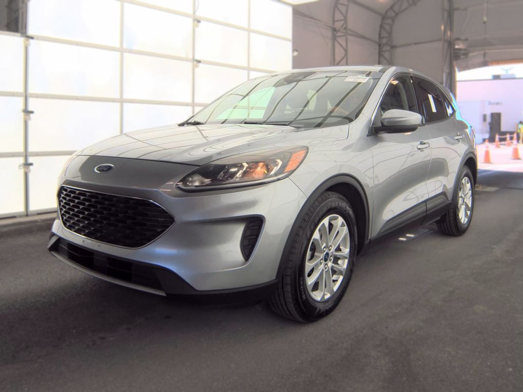 2021 Ford Escape SE photo