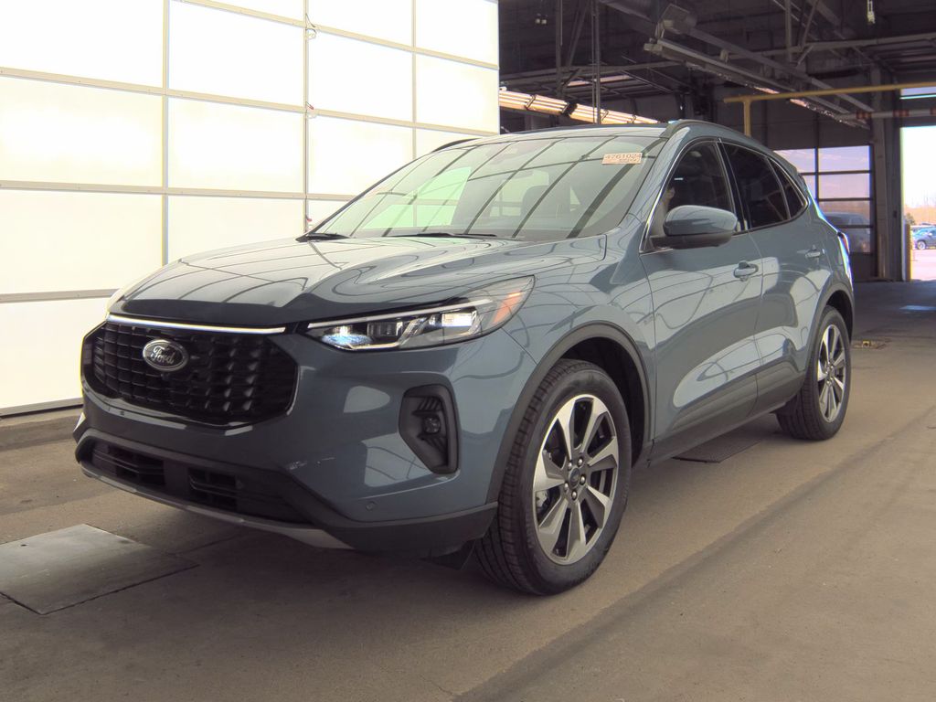 2025 Ford Escape Platinum photo