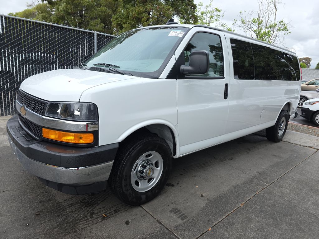 2025 Chevrolet 3500 LT photo