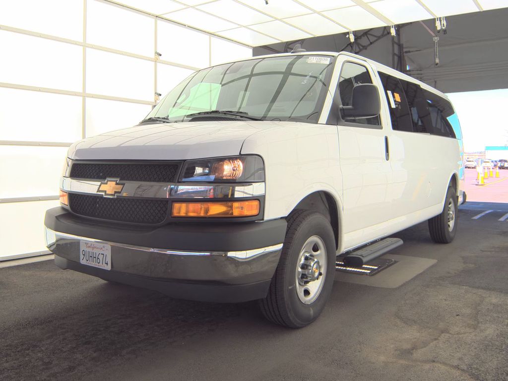 2025 Chevrolet 3500 LT photo