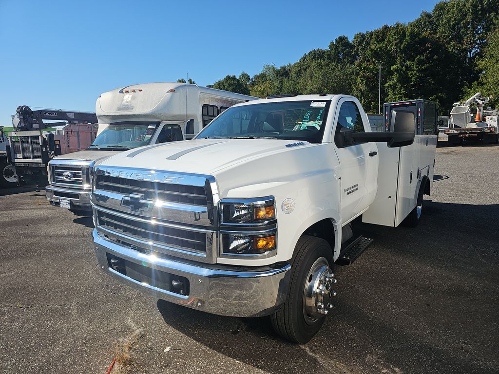 2024 Chevrolet Silverado Mediu photo