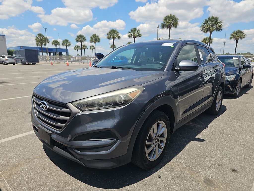 2016 Hyundai Tucson SE photo