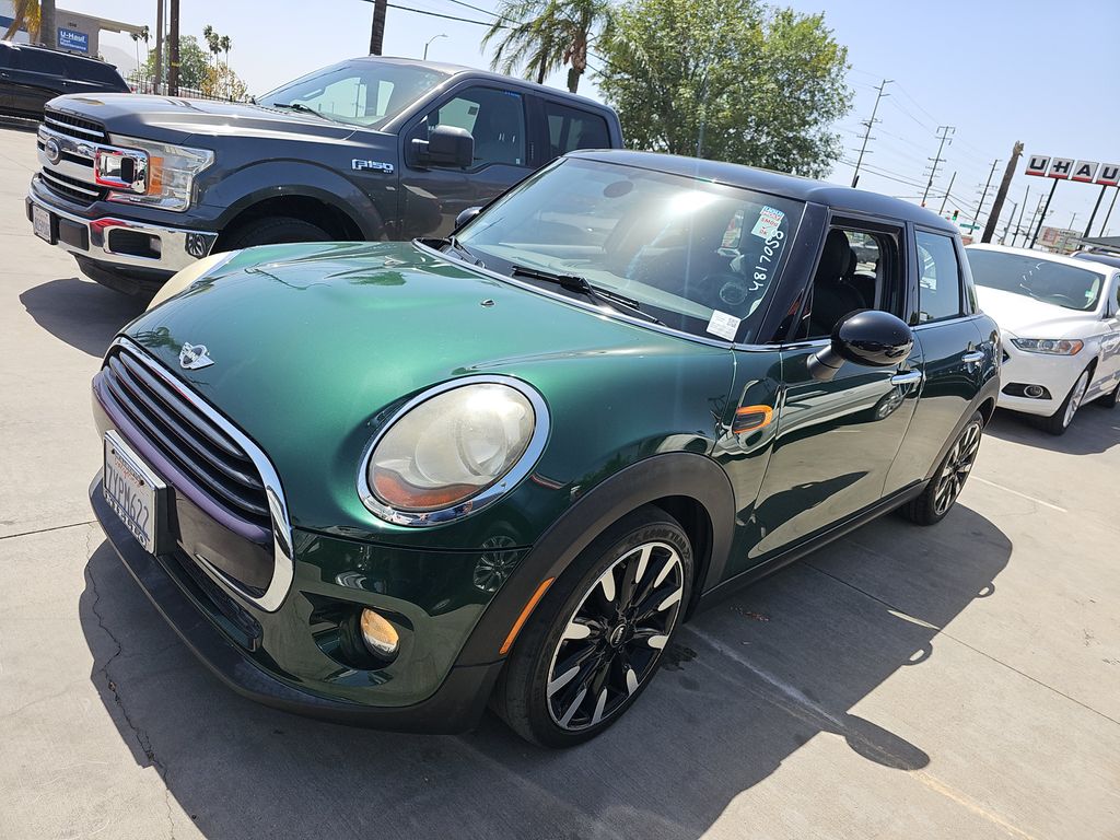 2017 MINI Hardtop photo