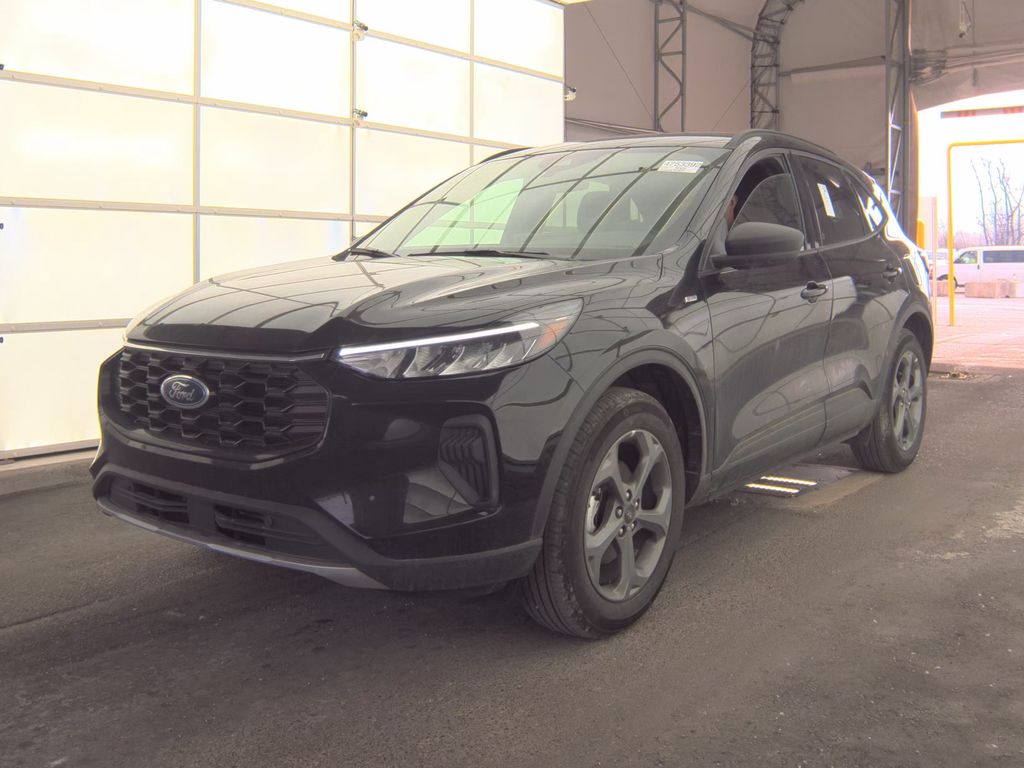 2025 Ford Escape ST-Line photo