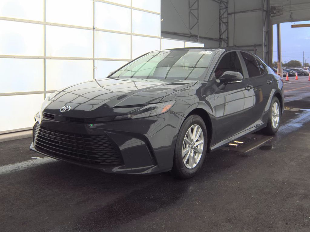 2025 Toyota Camry LE photo