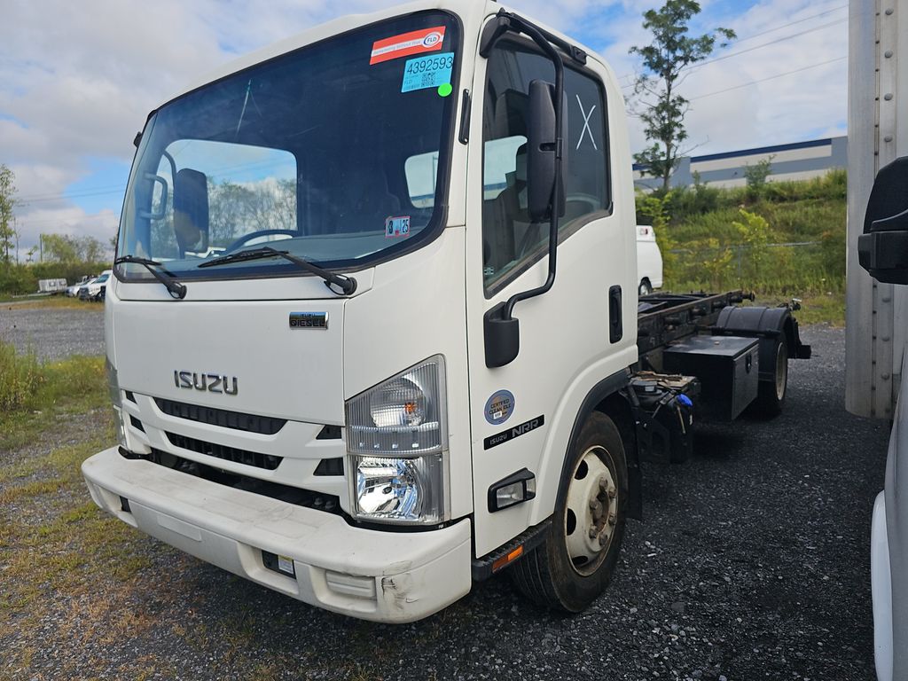 2020 Isuzu NRR photo