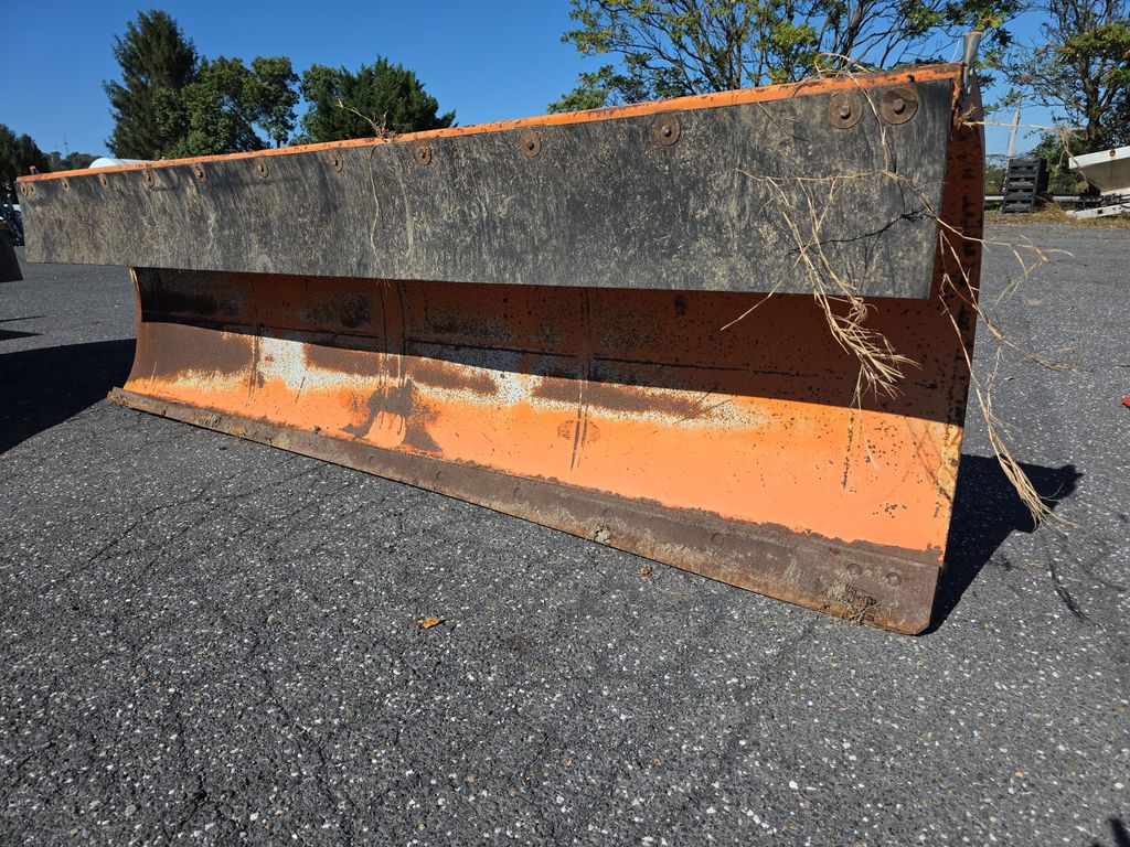 2013 Valk RV112116 Snowplow photo