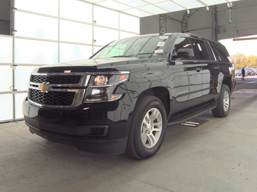 2018 Chevrolet Suburban LT photo