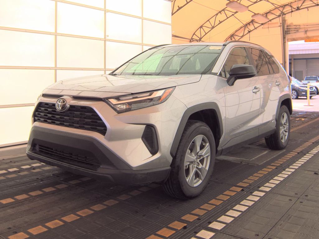 2025 Toyota RAV4 Hybrid LE photo