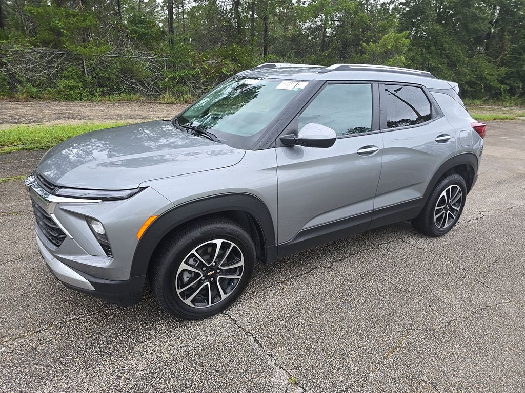 2025 Chevrolet Trailblazer LT photo