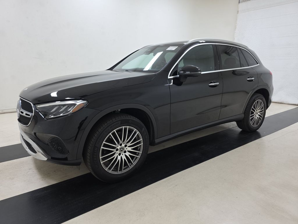 2025 Mercedes-Benz GLC300W GLC 300 photo