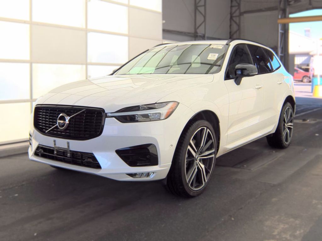 2021 Volvo XC60 R-Design photo