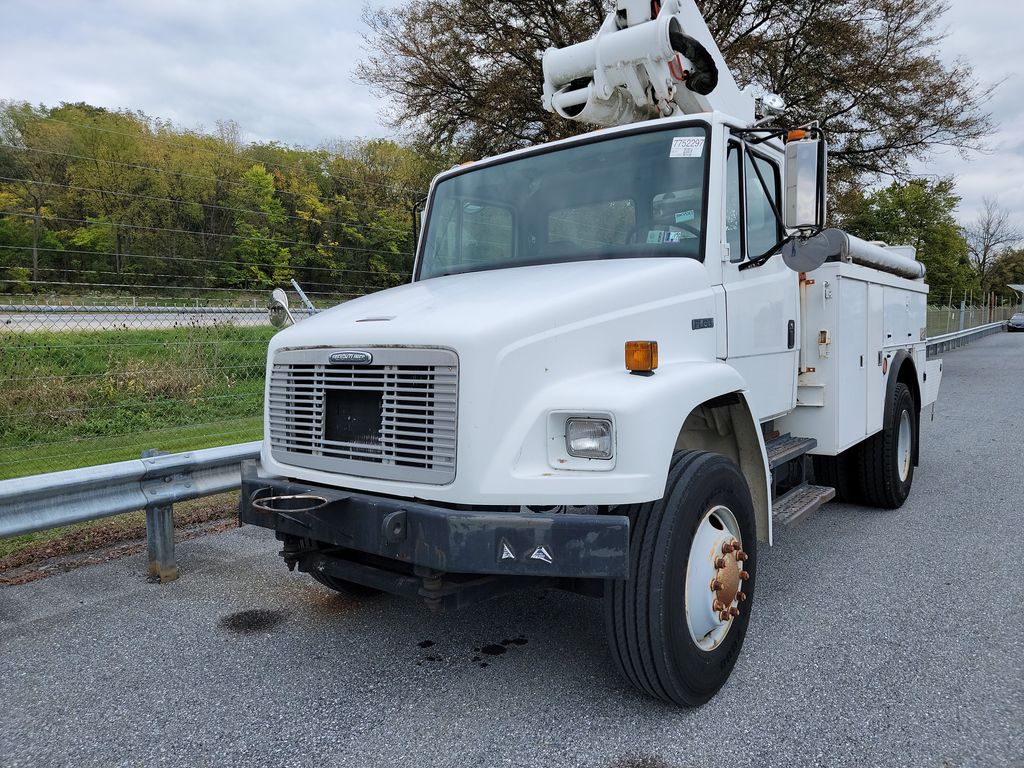 1999 Freightliner Medium Conventi photo