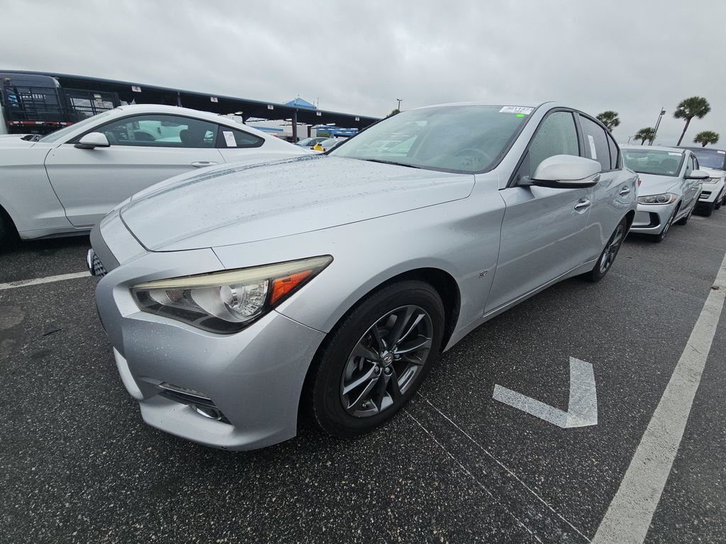 2015 INFINITI Q50 photo