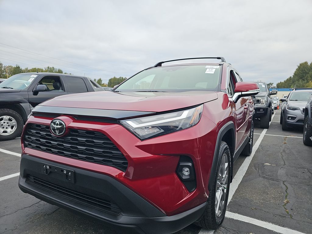 2025 Toyota RAV4 XLE Premiu photo