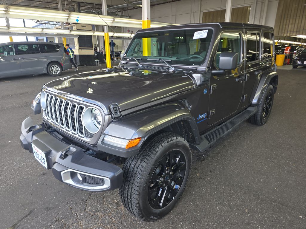 2025 Jeep Wrangler Sahara photo