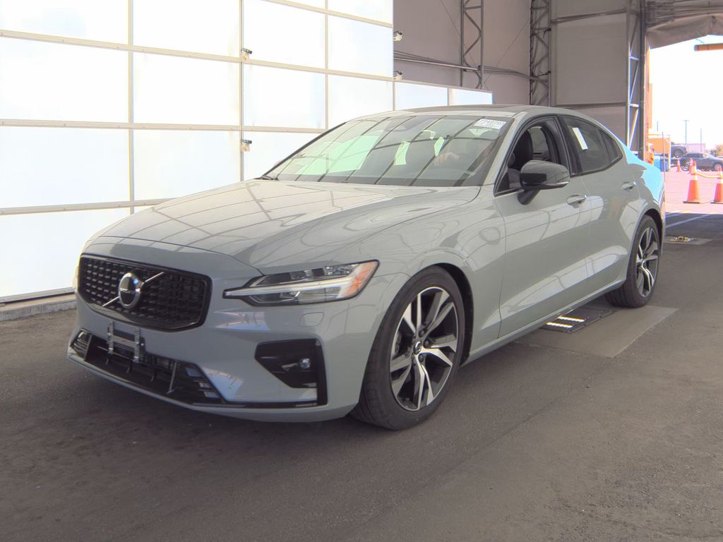 2025 Volvo S60 Core photo