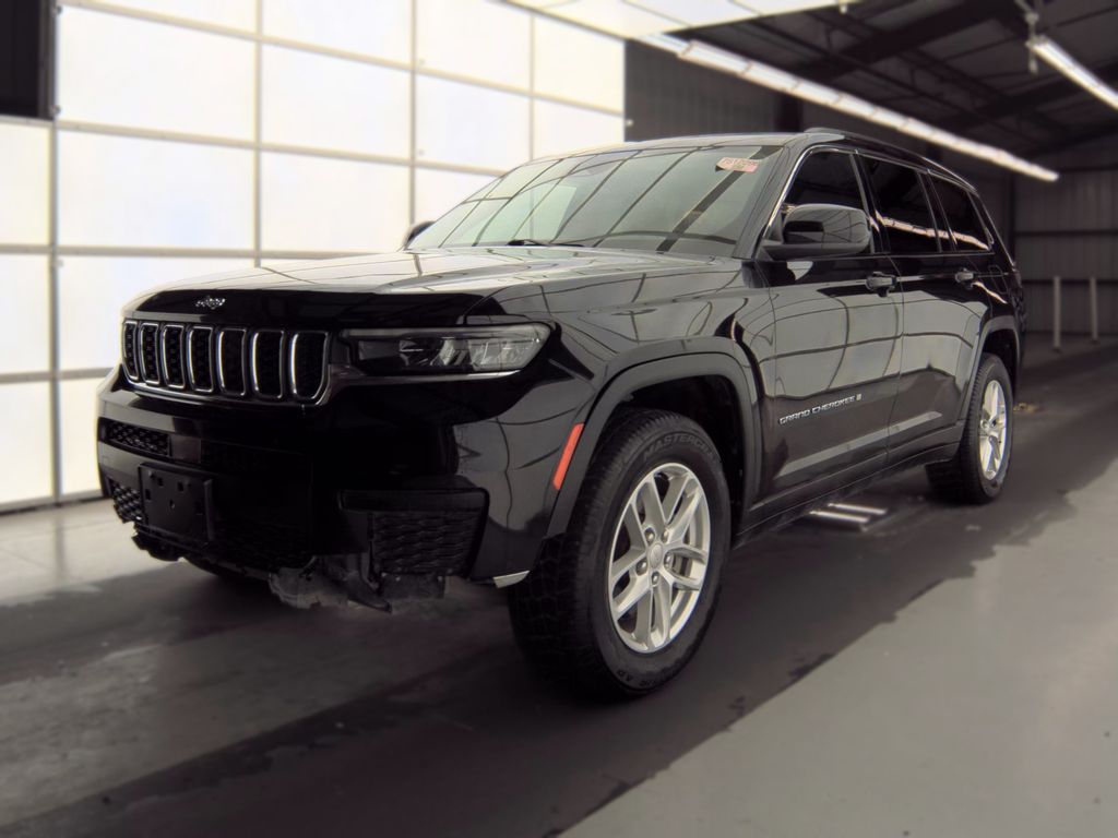 2021 Jeep Grand Cherokee Laredo photo