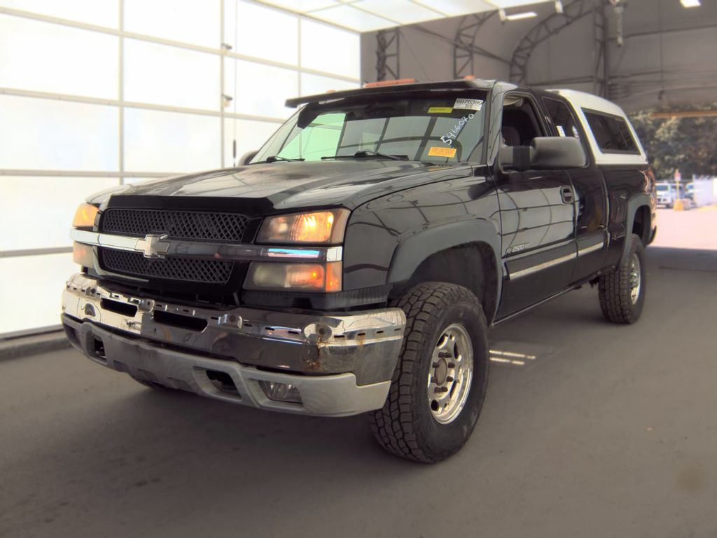 2004 Chevrolet 2500 SLV LS photo