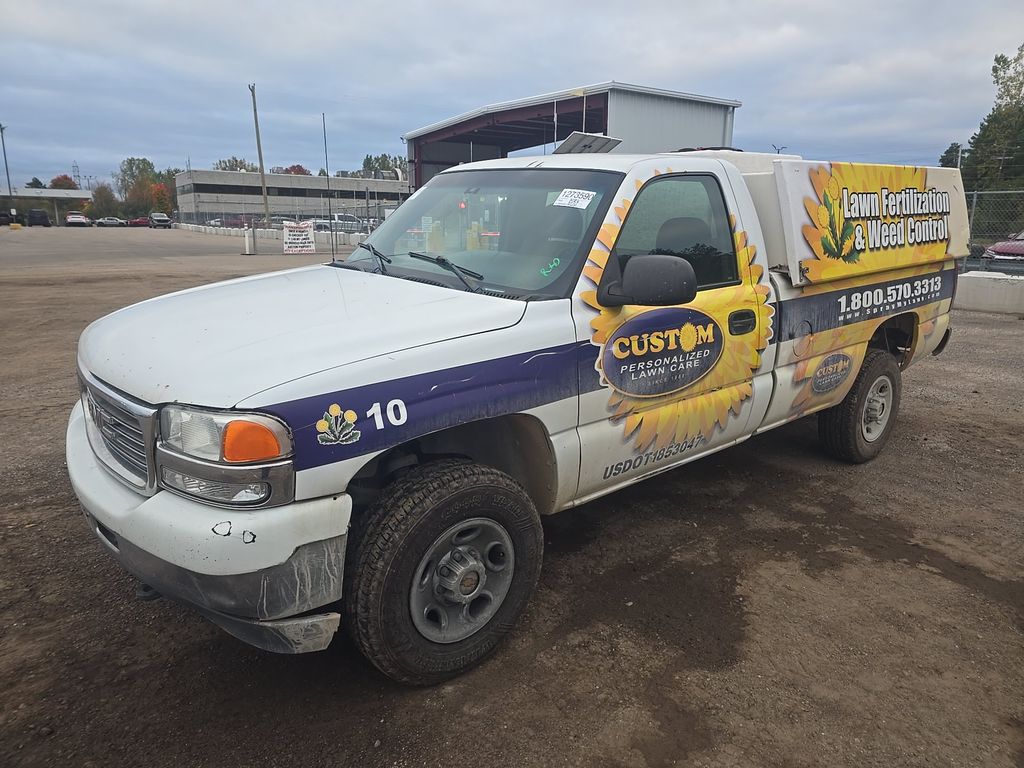 2002 GMC 2500HD photo