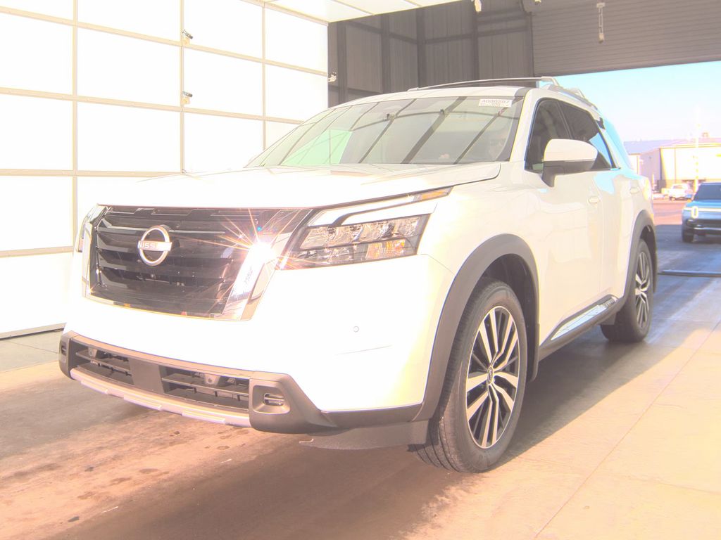 2025 Nissan Pathfinder Platinum photo