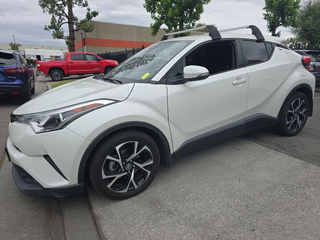 2018 Toyota C-HR XLE photo