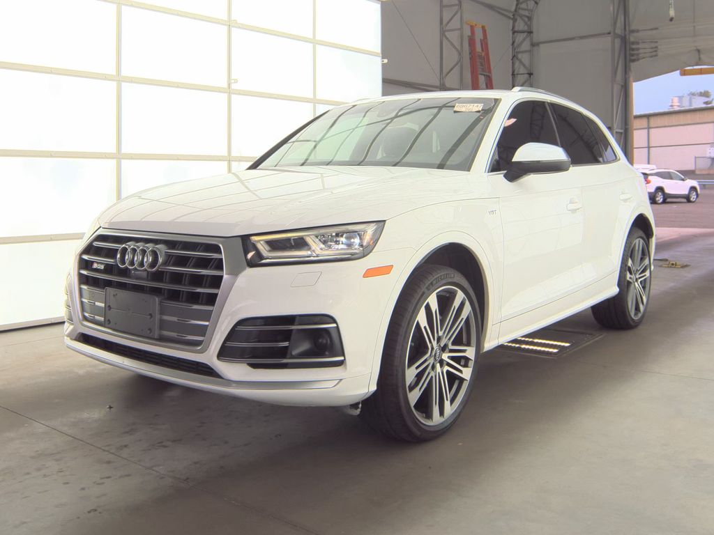 2018 Audi SQ5 Prestige photo
