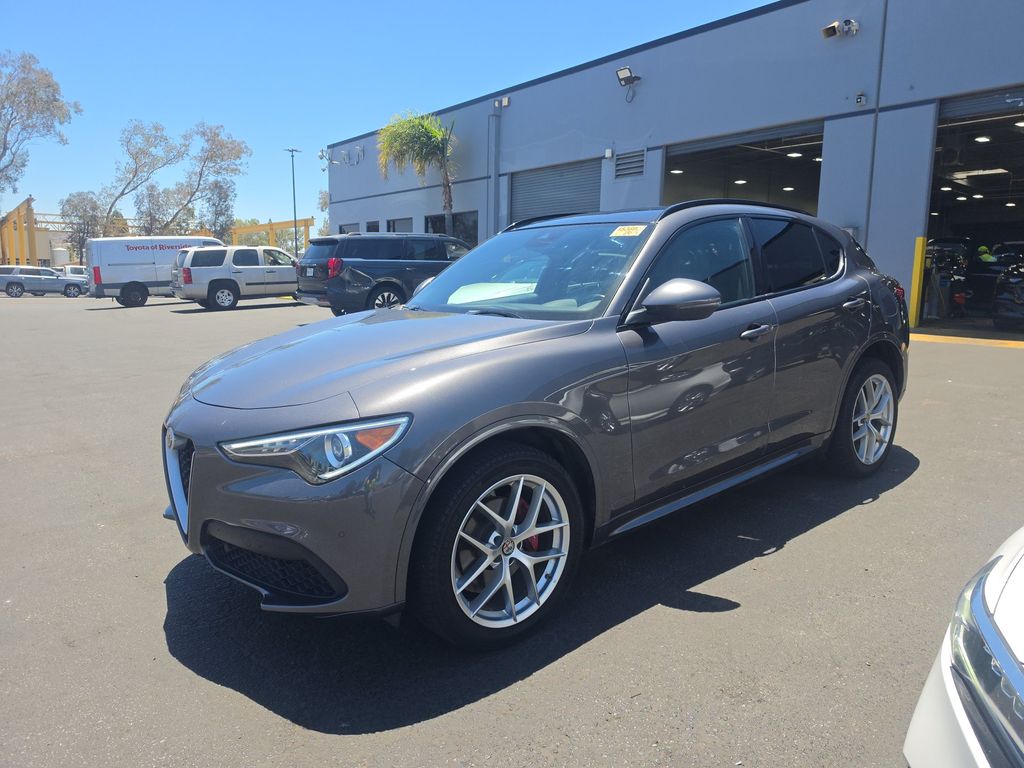 2021 Alfa Romeo Stelvio TI Sport photo