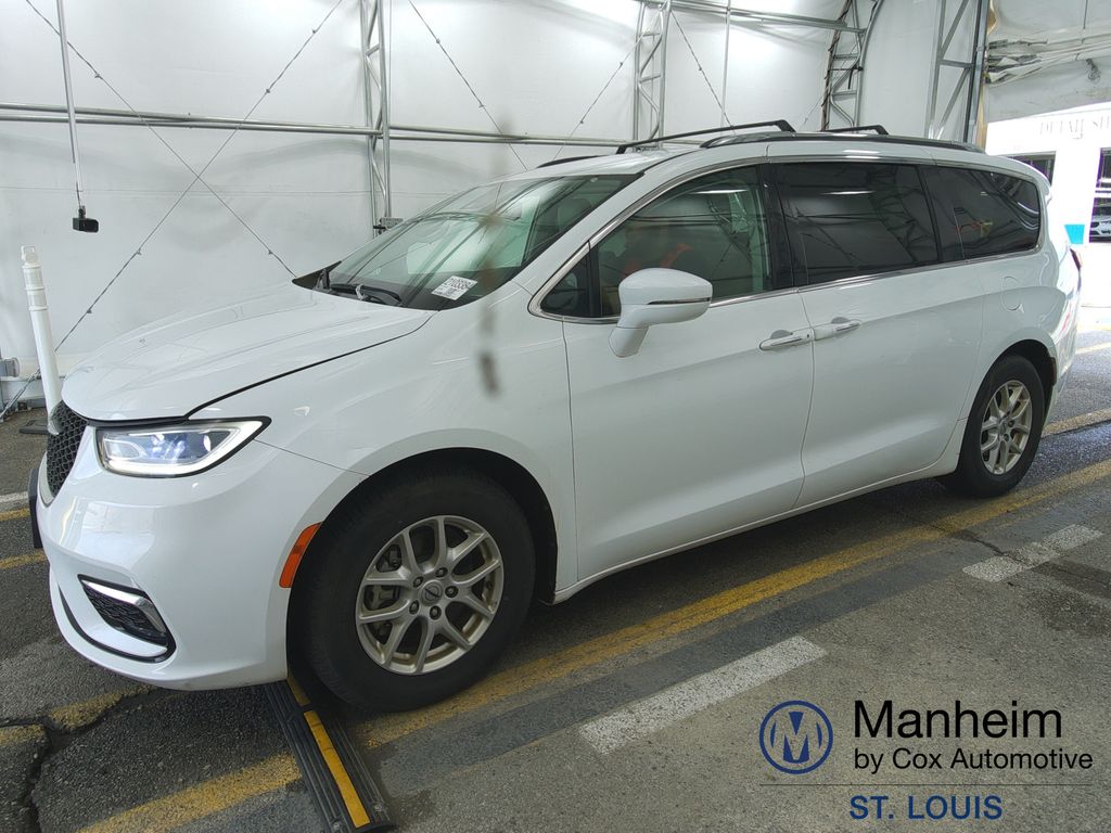 2021 Chrysler Pacifica Touring L photo