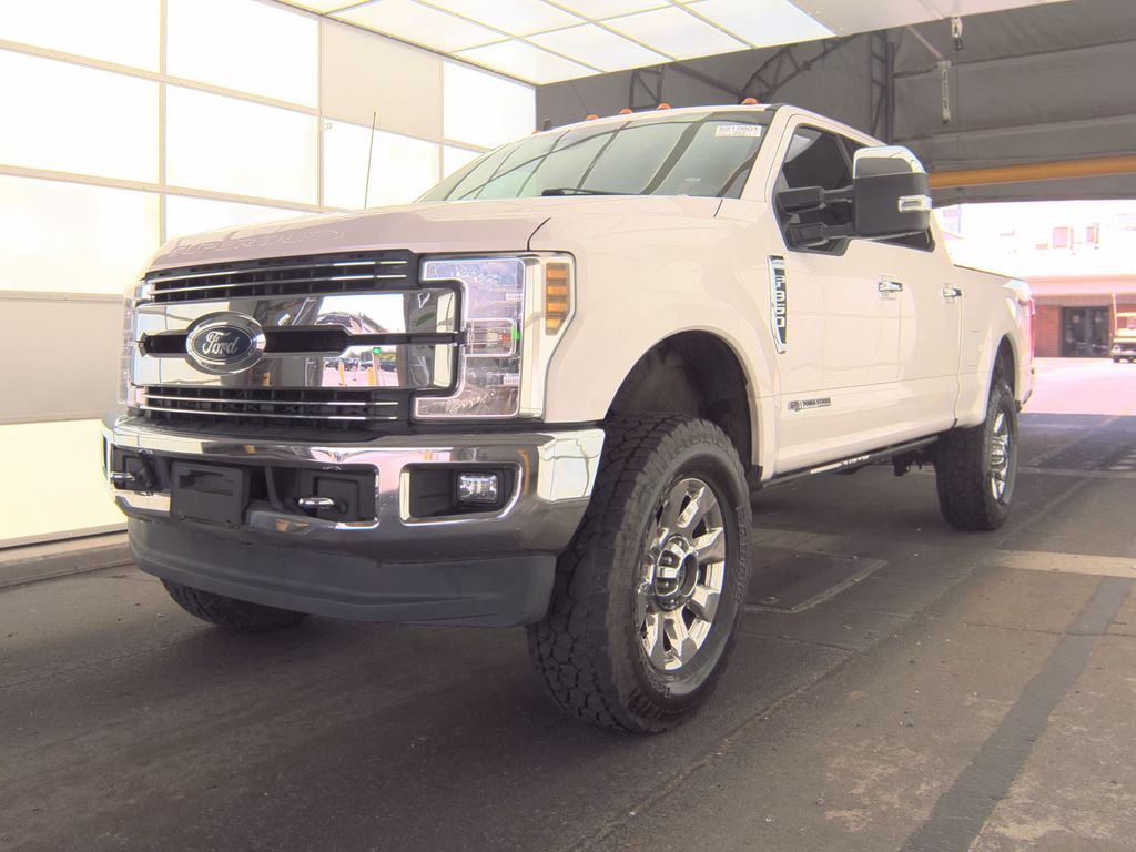 2019 Ford F-350 Lariat photo