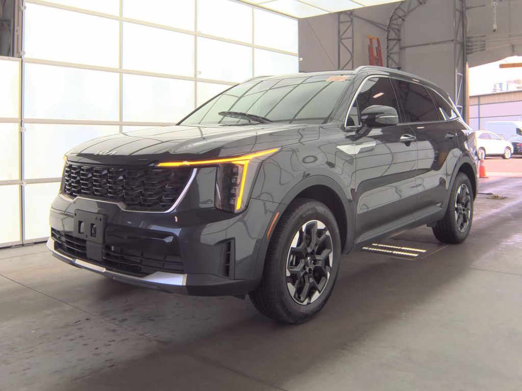2025 Kia Sorento S photo