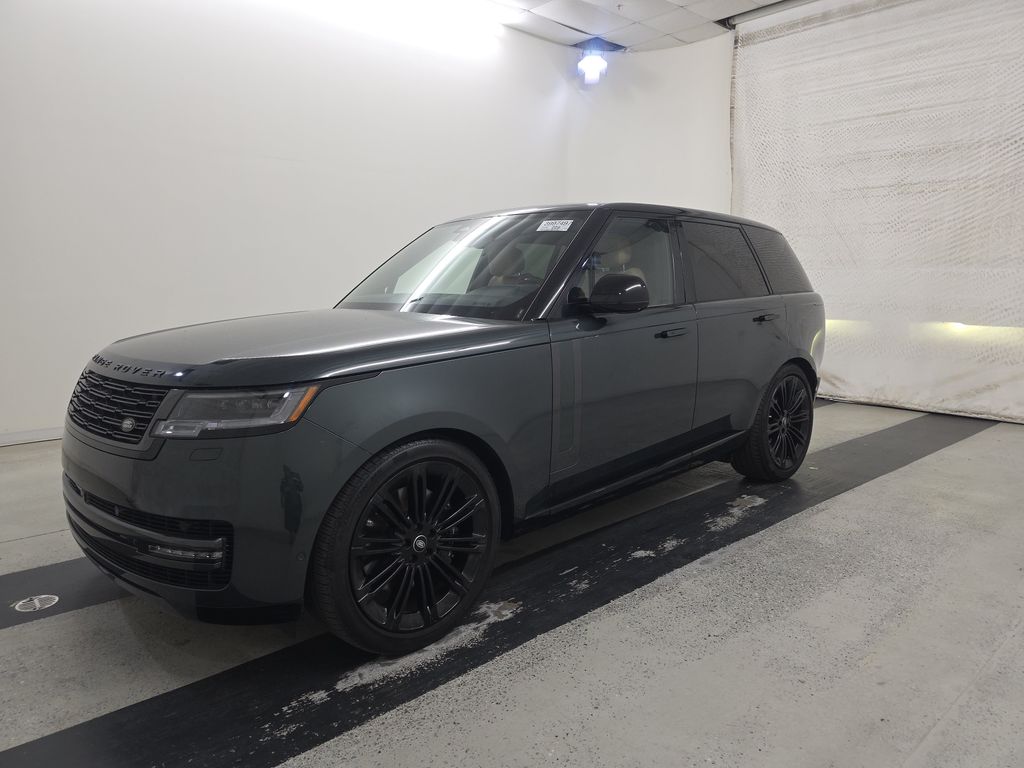 2025 Land Rover Range Rover SE photo